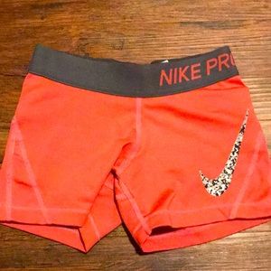 Girls Nike pros size small to medium